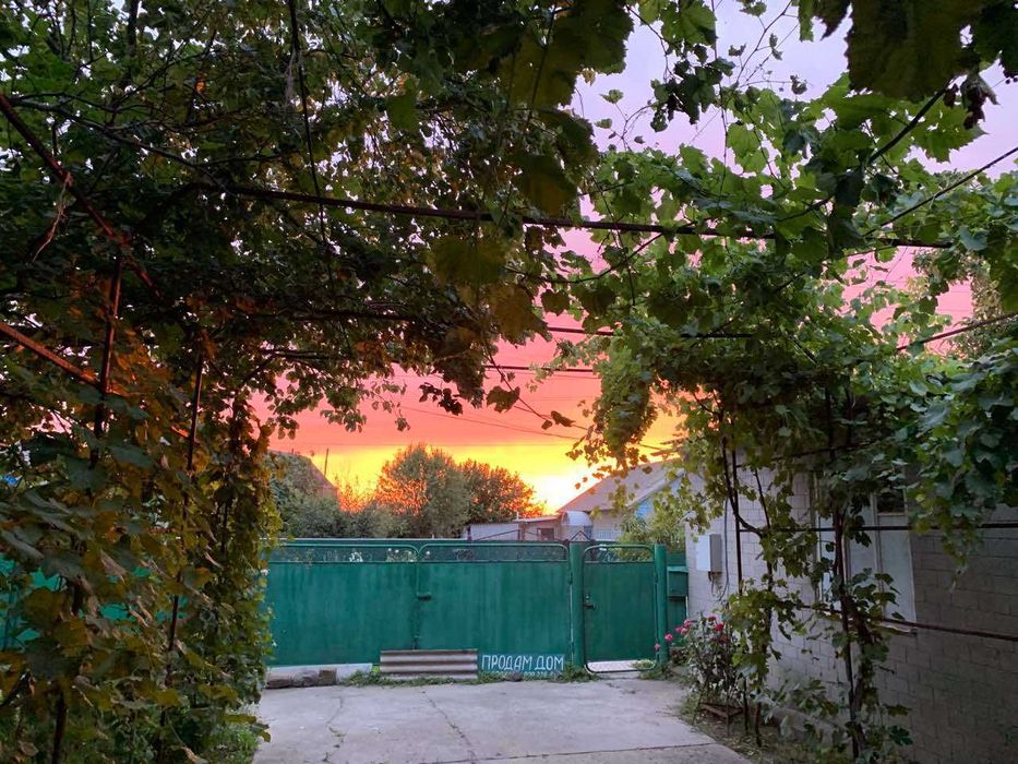 продам 2-х этажный дом