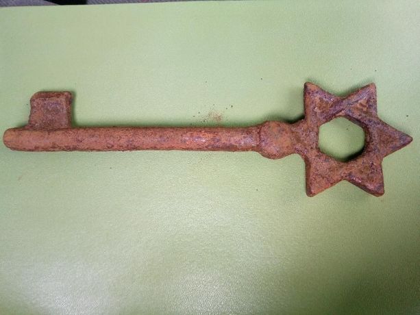 старинный иудейский ключ со звездой Давида чугун литье в наличии