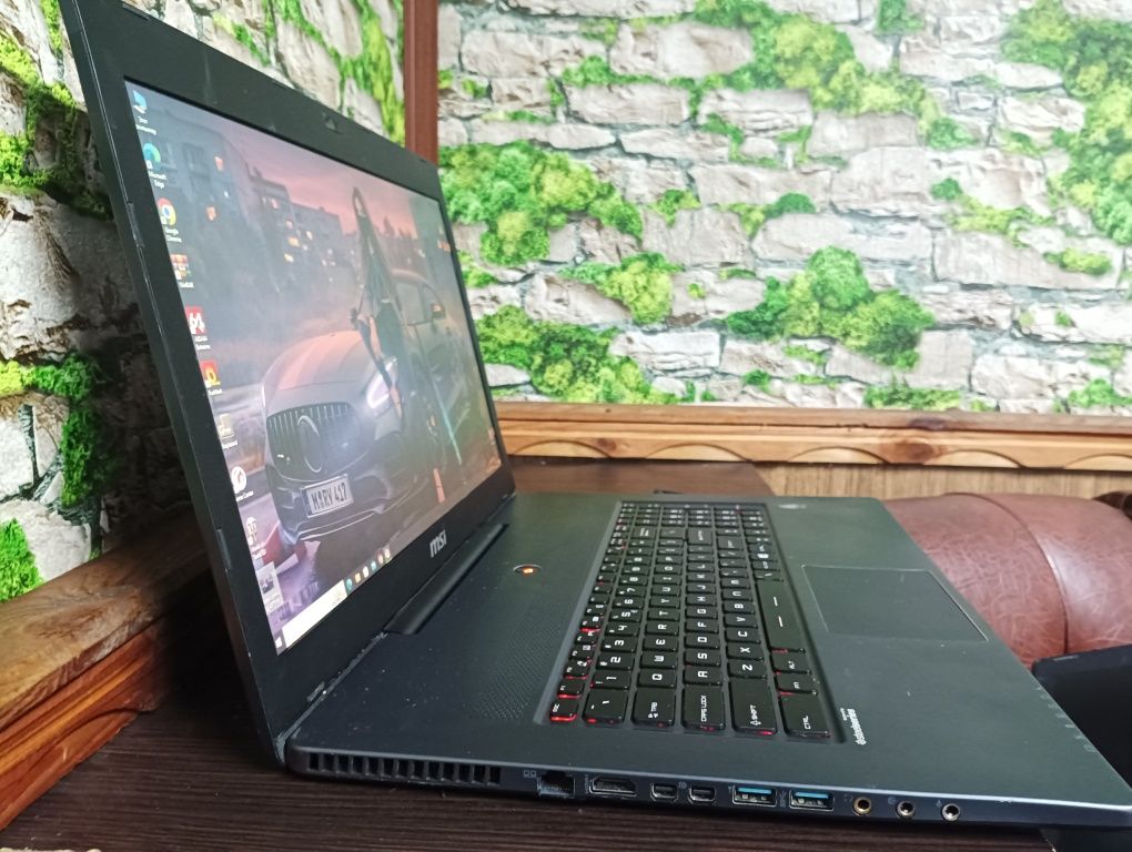 Msi GS70/i7-4700hq/12gb озу/hdd 1tb/Nvidia GTX 765m 2gb+intel graphics