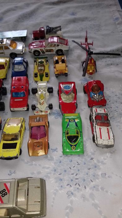 Carrinhos miniatura Majorette, Matchbox,Tomica,Corgi , outros