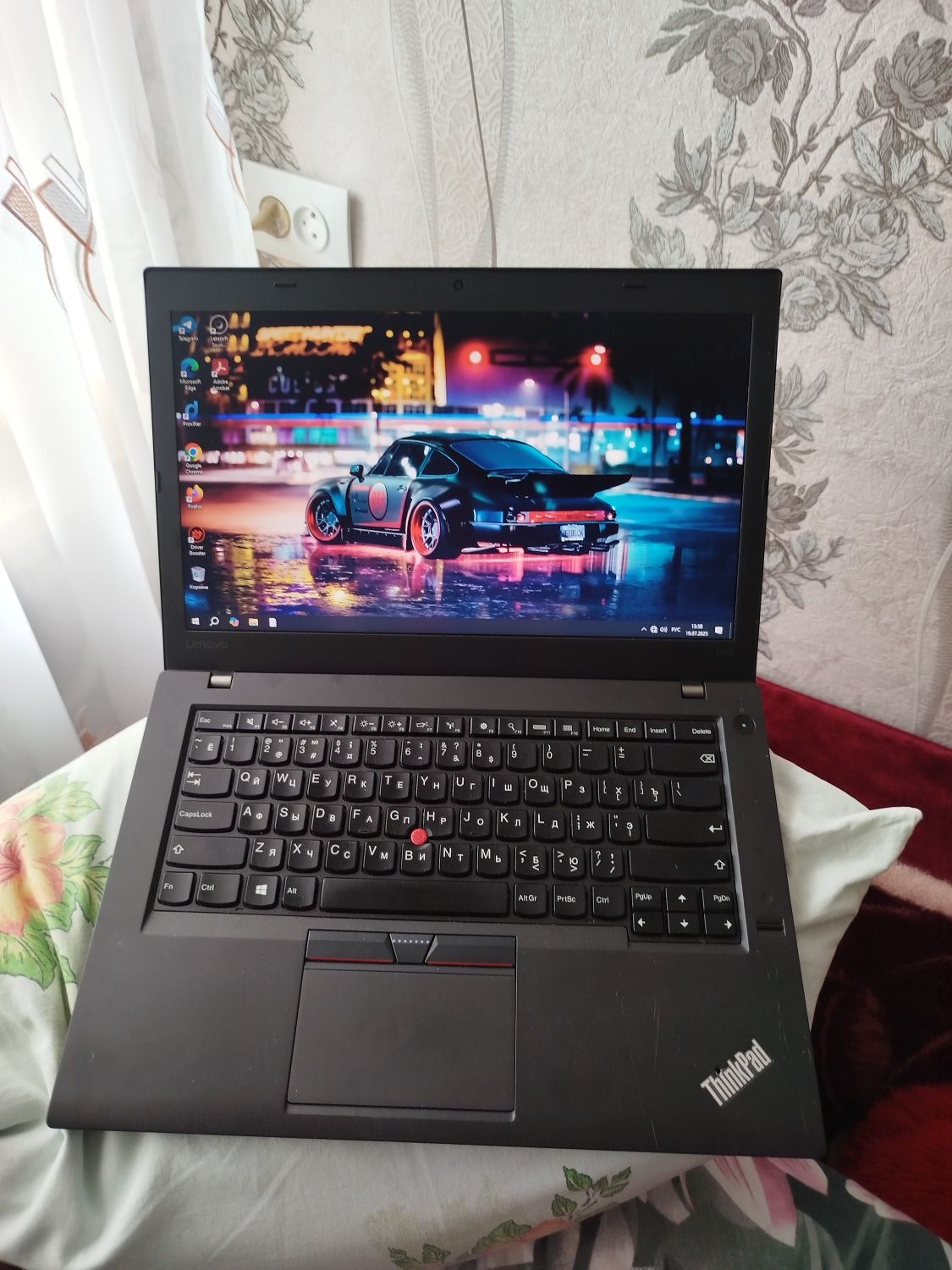 Ноутбук Lenovo i5-6200 SSD256gb Батарея 4 години