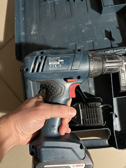 Акумуляторна дрель-шуруповерт Bosch Professional GSR 1800-LI