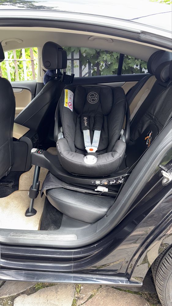 Продам автокрісло Cybex CLOUD Z i-SIZE + база Base Z