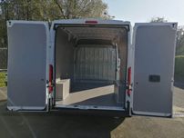 Zabudowa samochodu auta busa dostawczego Peugeot Boxer L2H2