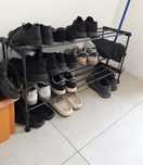 Regulowany regał na buty 3 poziomy – rozsuwany 67–93 cm