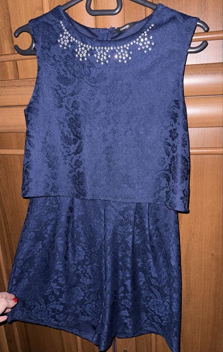 Комбінезон з шортами