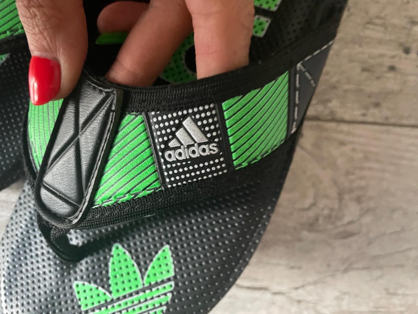 Super klapki adidas roz 41