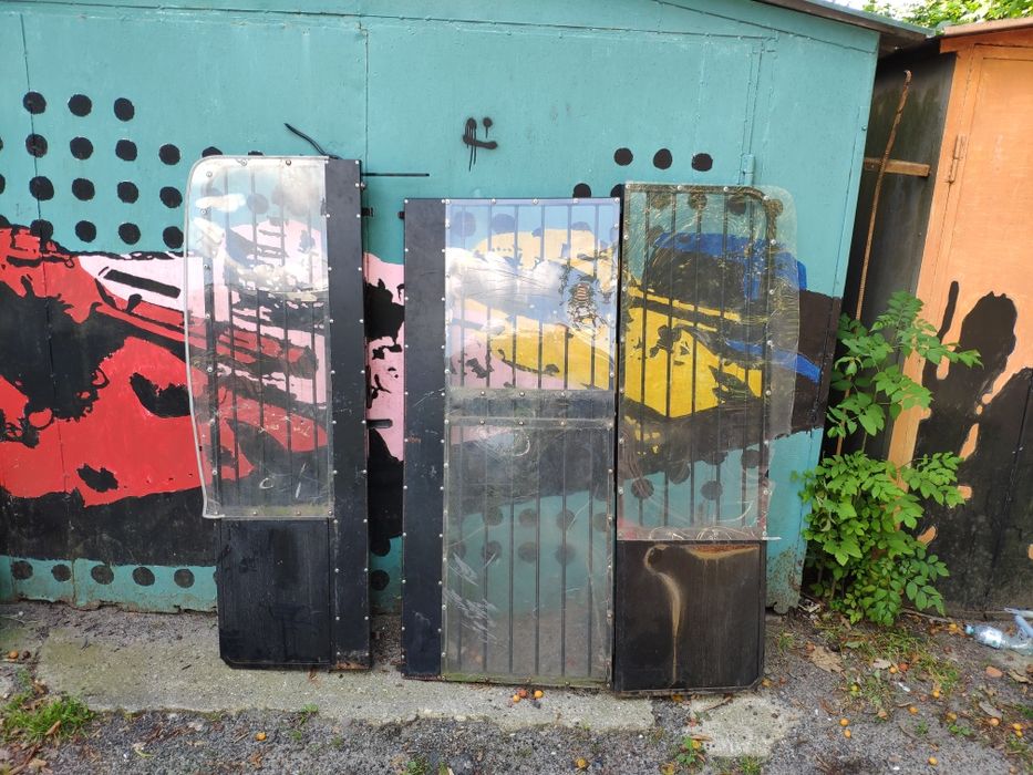 Kraty klatka grodź z radiowozu T6 VW