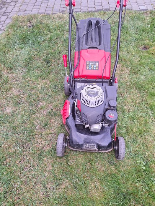 Kosiarka spalinowa z napedem