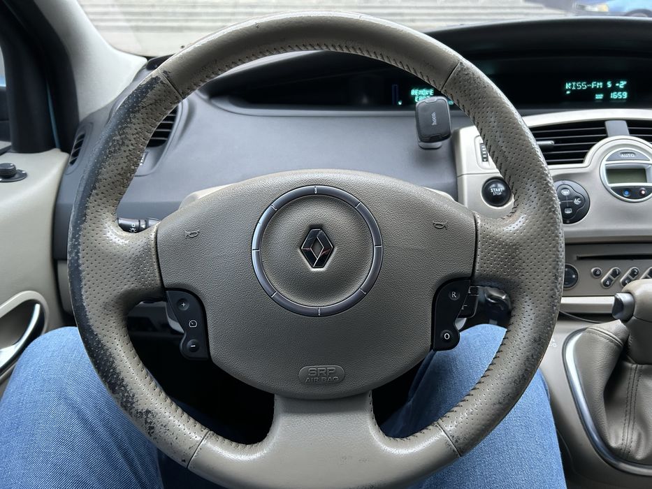 Продам RENAULT SCENIC 2006 року