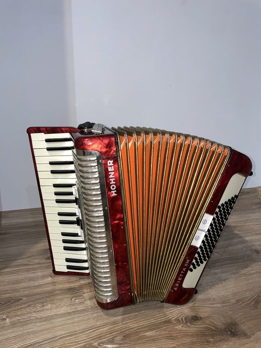 Akordeon Honner Arietta IIM, 72 basy, 3 chóry, stan bdb