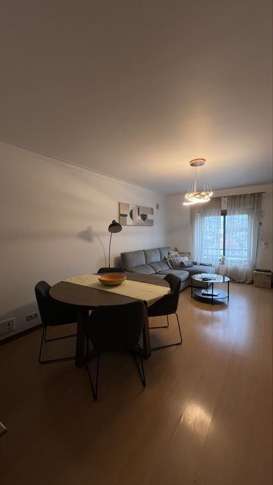 T1 Algueirão-Mem Martins (3min a pé do comboio/prédio novo)