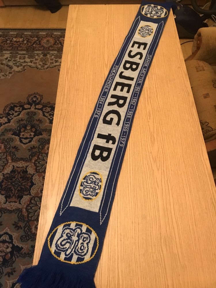 Szalik duńskiego klubu Esbjerg fB