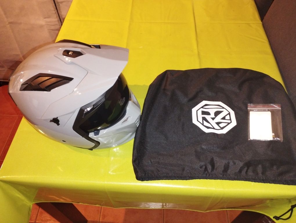 Capacete ORZ moto a estrear