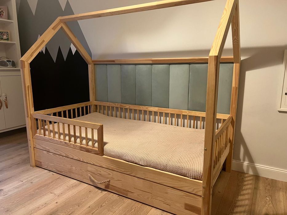 Łóżko dziecięce DOMEK 89x168,5 + MATERAC + PANELE