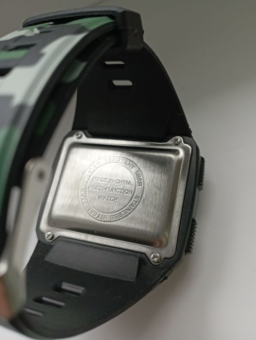 Годинник електронний