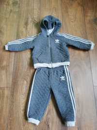 Dres dziecięcy Adidas rozm. 80