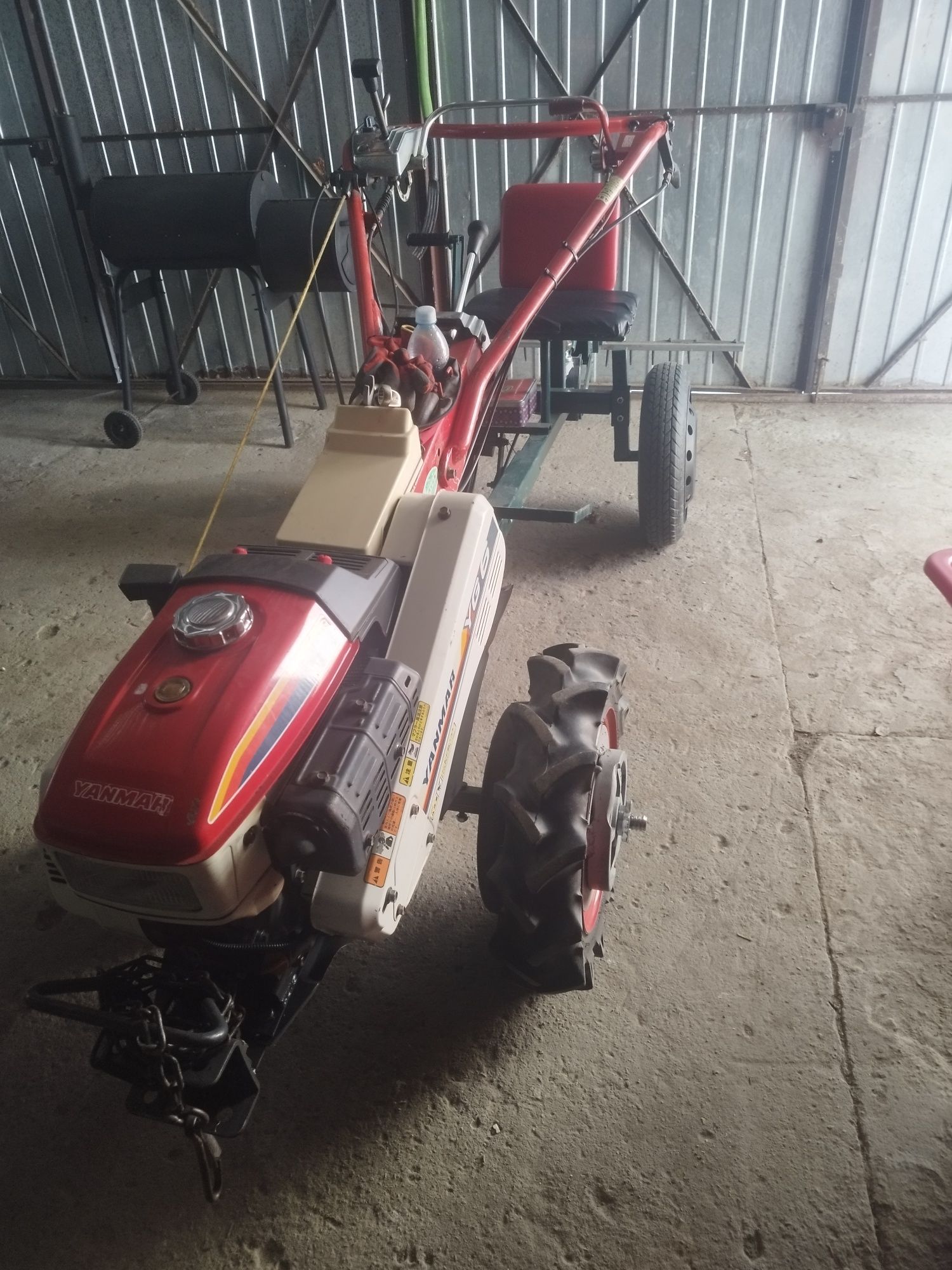 Traktor Traktorek Dzik jednoosiowy lisek możliwość glebogryzarki mocny