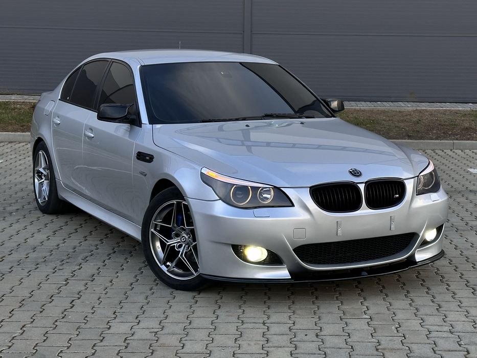 BMW     E60    530і