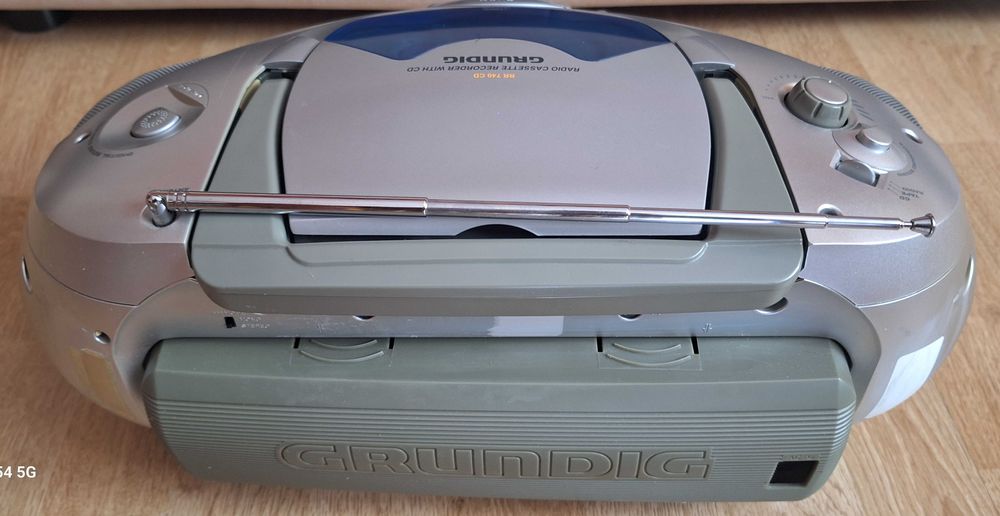 Grundig boombox  retro z radiem, CD, magnetofonem