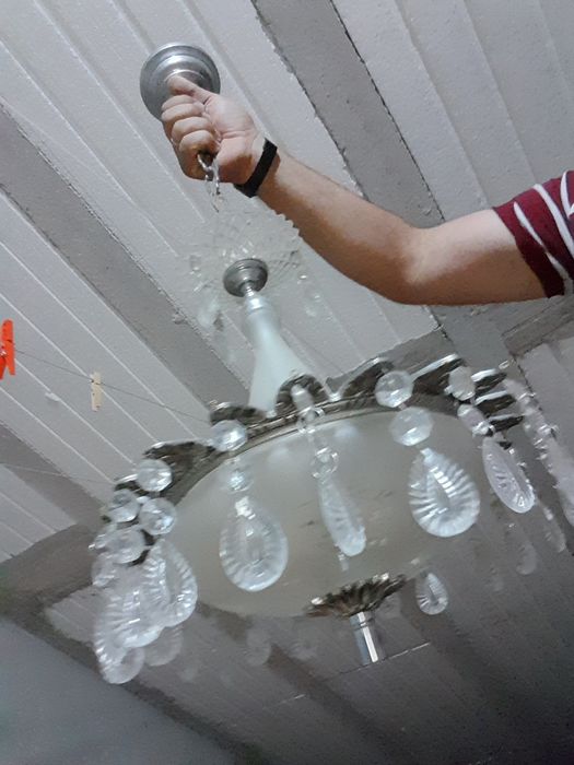 Candeeiro antigo / vintage usado
Casquilho E14, vendido sem lampadas.