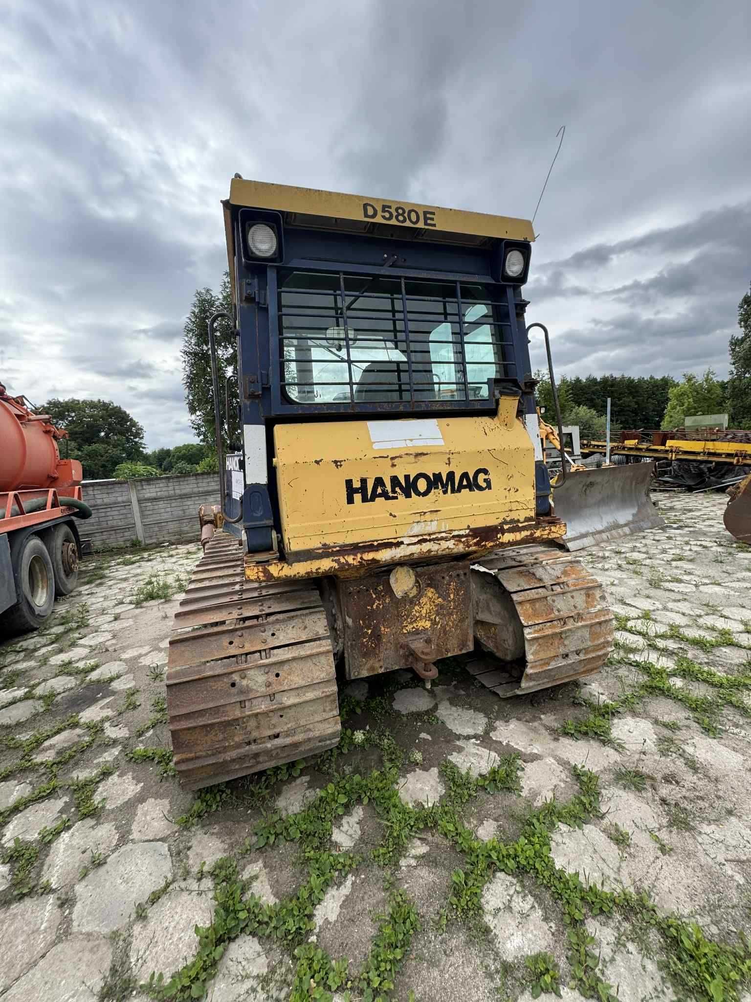 Spycharka HANOMAG D580E