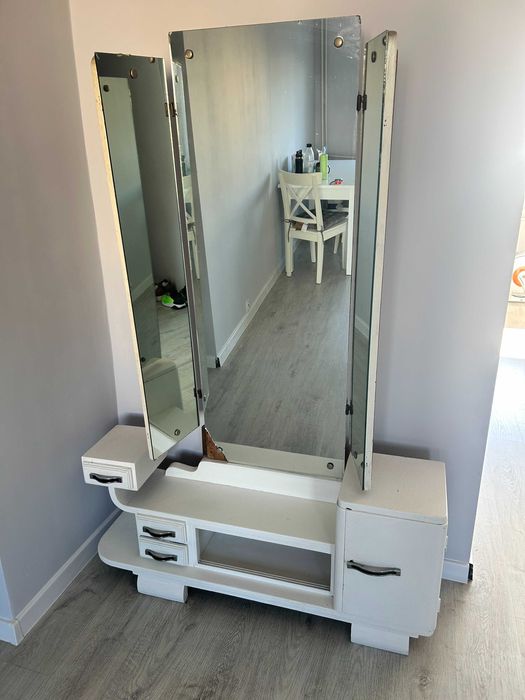 Toaletka zabytkowa drewniana