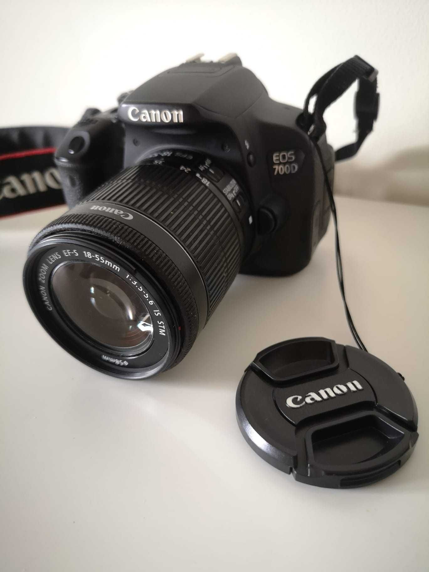 Canon 700D + acessórios | Impecável!