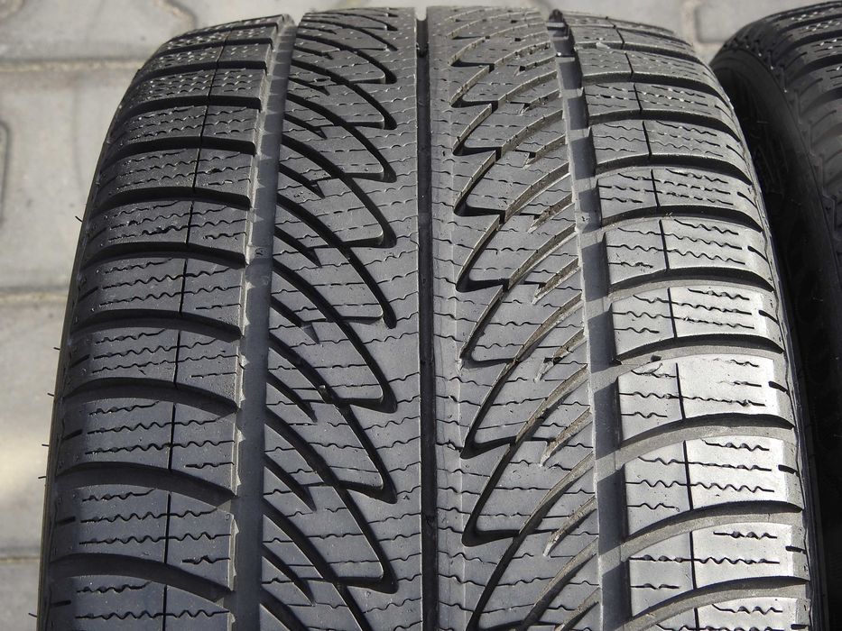 2x Goodyear Ultragrip Performance 8 255/35r19 96V 6,5mm 14r