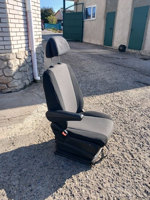 Продам сидение-пилот для мерседес спринтер и фольксваген крафтер