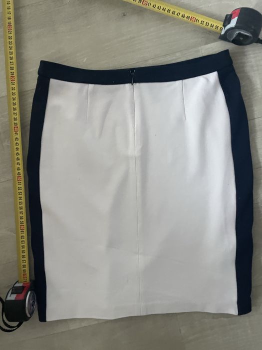 Mango Suit біла спідниця олівець міні з віскоза юбка