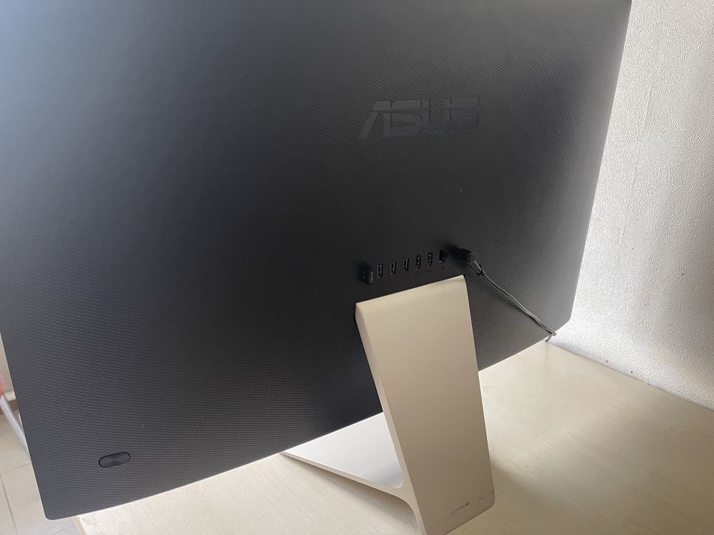 Моноблок ASUS Vivo AiO V272UN