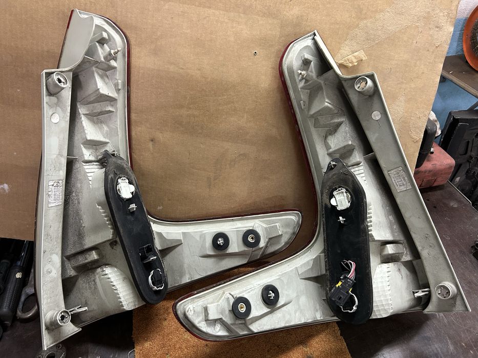 Задній ліхтар рено гранд сценік3