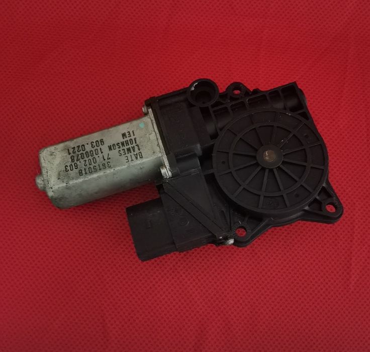 Motor elevador vidros trás esquerdo BMW E90  E91