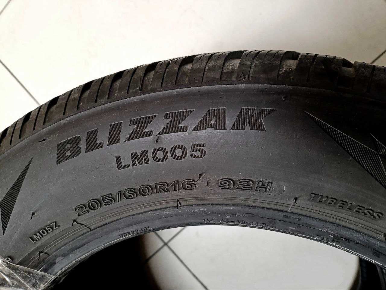Пара шин 205/60R16 92H/96H Bridgestone Blizzak LM005