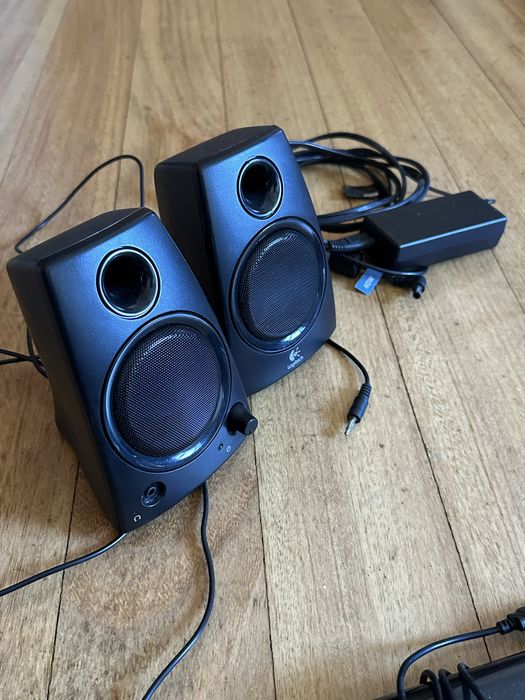 Kit de escritório / quarto Colunas + Teclado + Rato computador pc