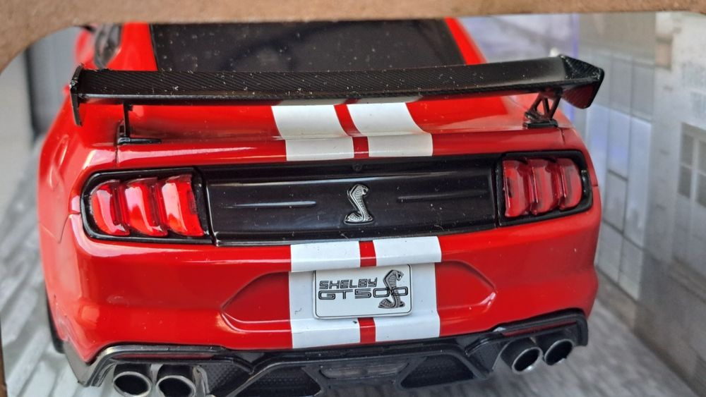 Ford Shelby GT500 1:18