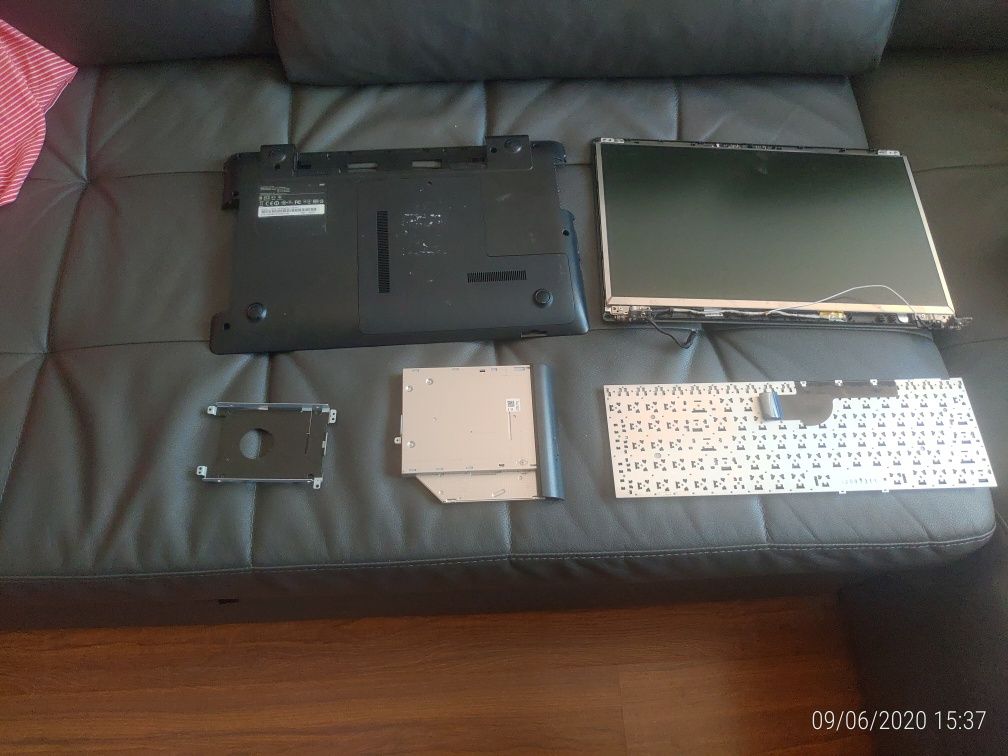 Samsung NP300E5A peças