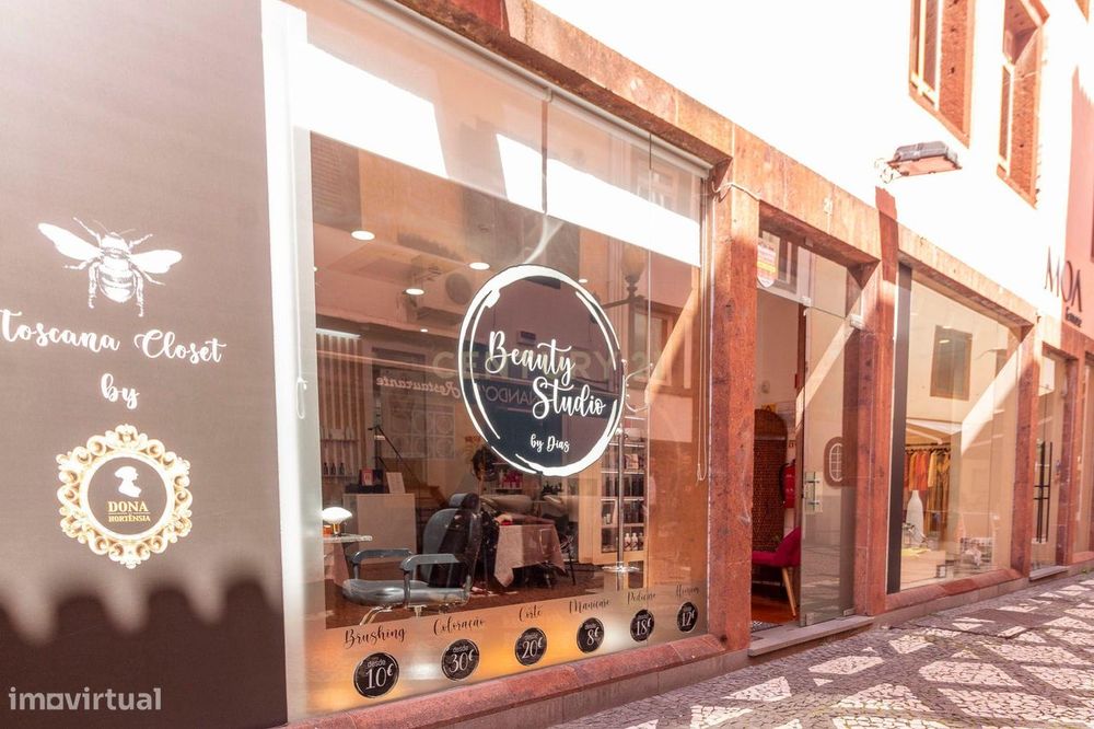 Loja No Centro do Funchal - para Trespasse