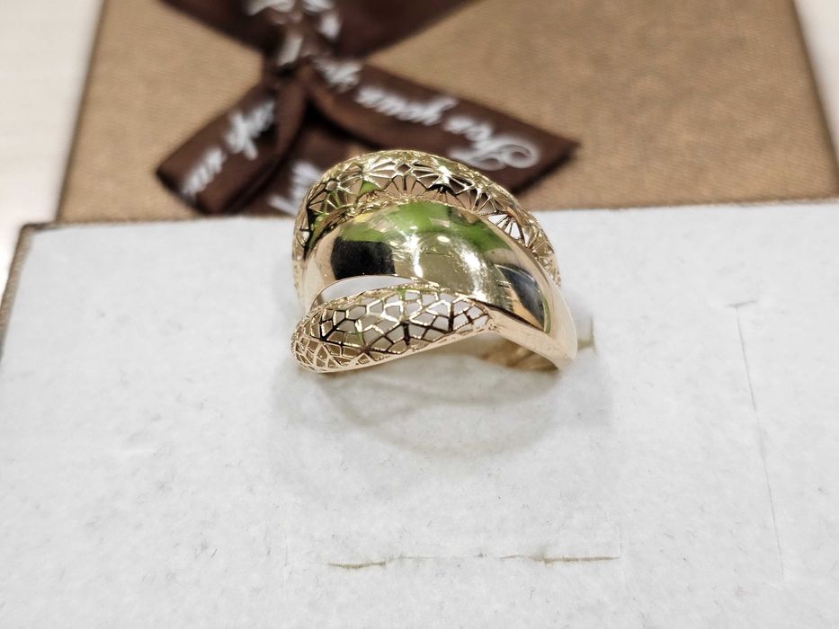 Złoty ciekawy PIERŚCIONEK A'LA sygnet PR 585