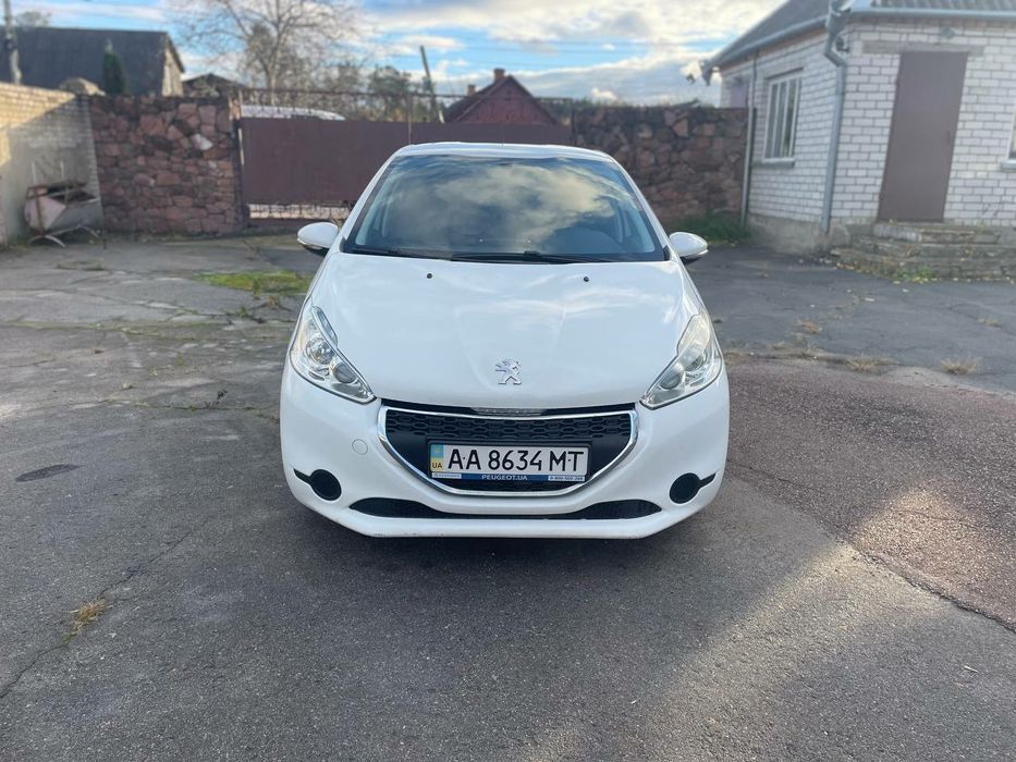 Продам Peugeot 208