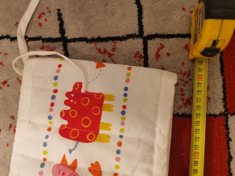 Ochraniacz do łóżeczka, długi, z Ikei.