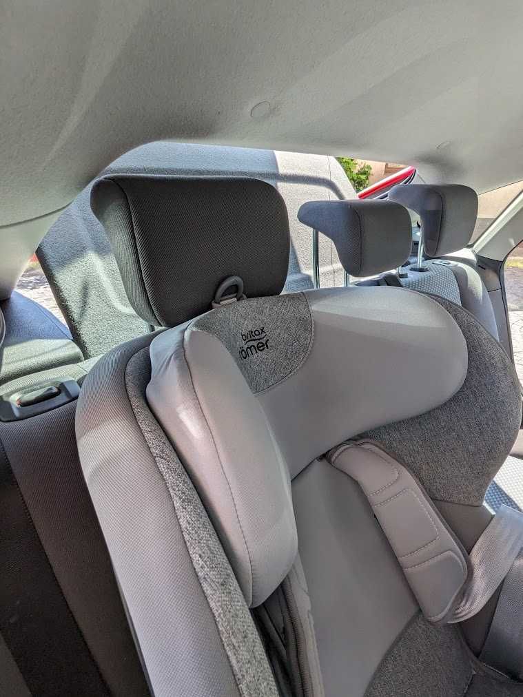 Дитяче автокрісло Britax-Romer Trifix2 i-Size Grey Marble
