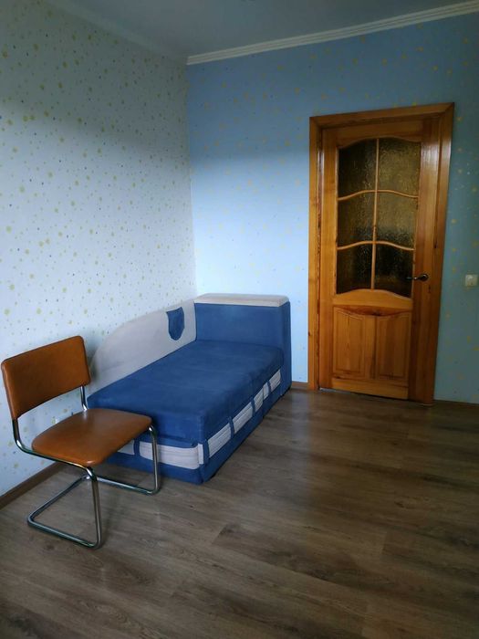Продаж 4-кімн.кв. з великим тамбуром (власник)