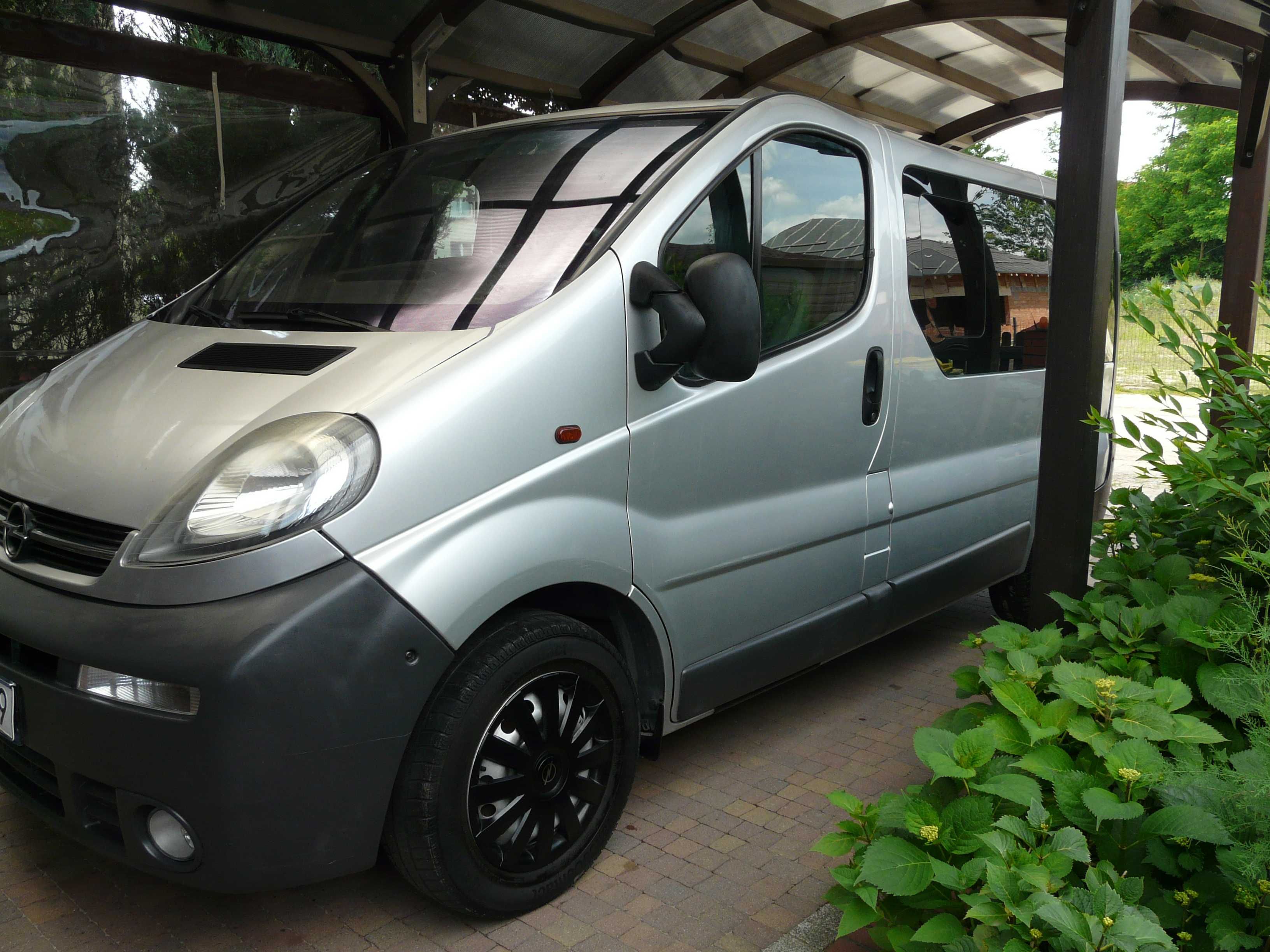 Samochód osobowy Bus Opel Vivaro 1,9 CDTi ,100, 9 osobowy, skrzynia 6