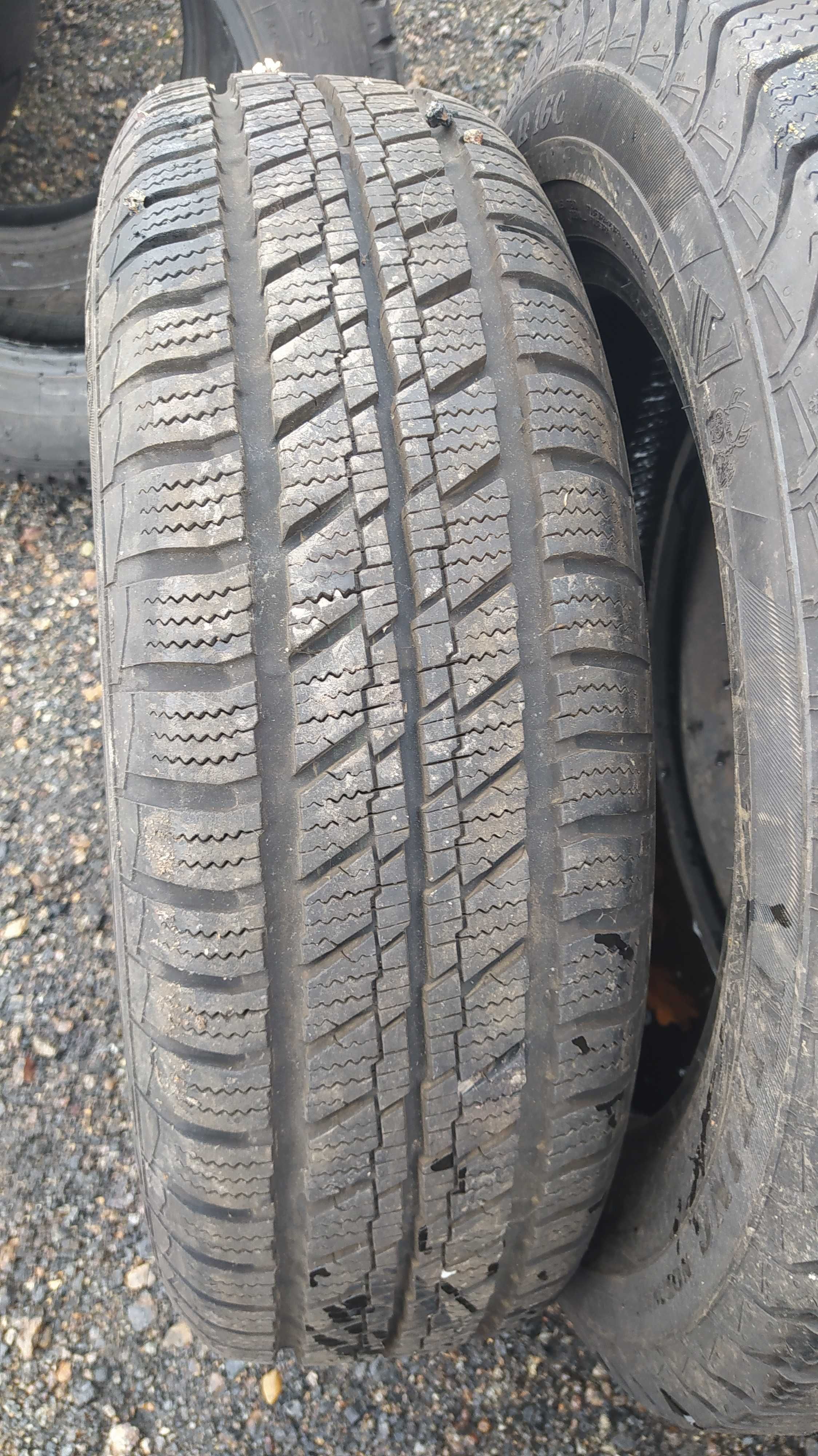 Opona 195/70R15 Barum Snovanis