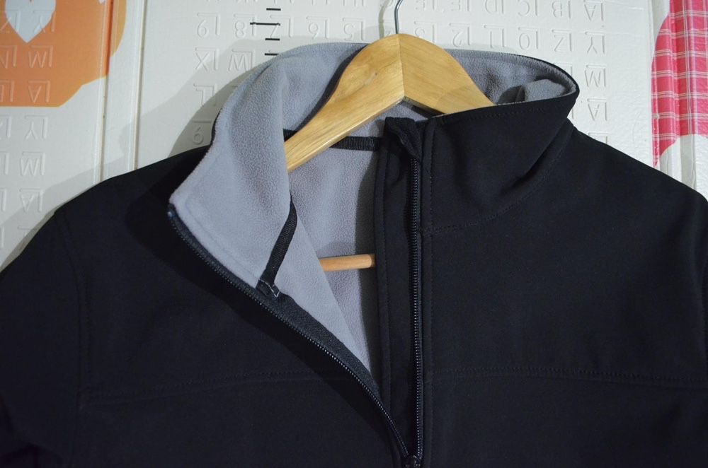 Куртка демисезонная на флисе М