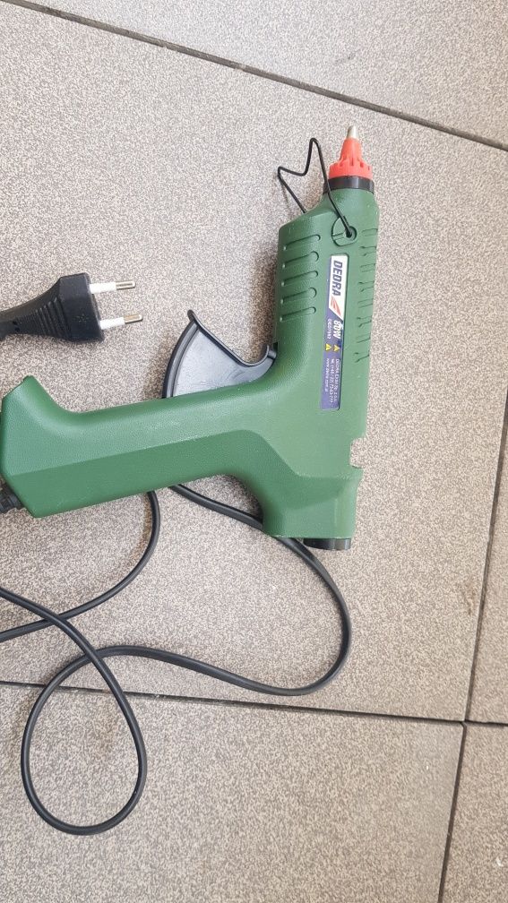 Pistolet do kleju na gorąco DEDRA 80w