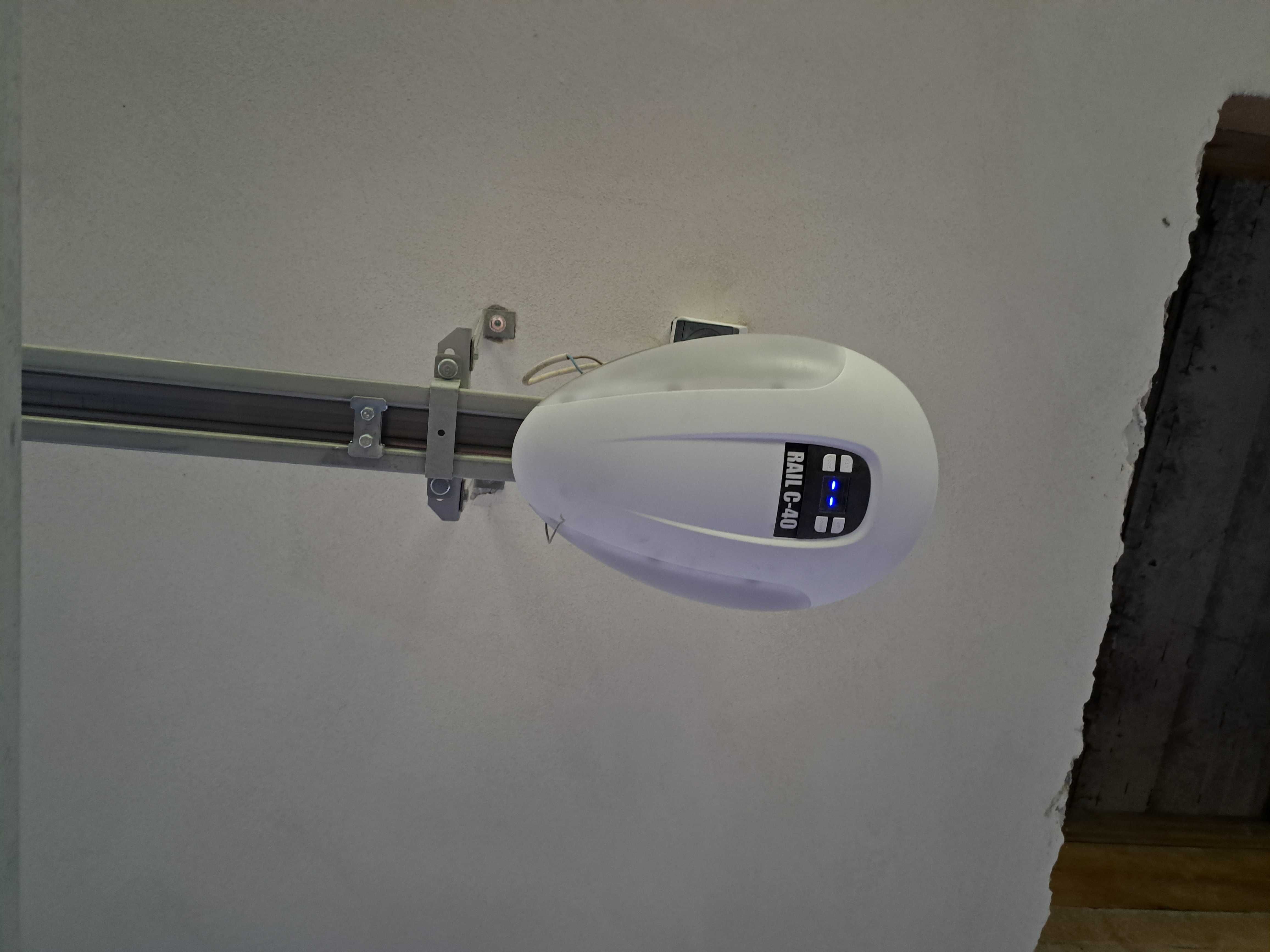 Brama garażowa segmentowa Gros z napędem elektrycznym 2250x3000