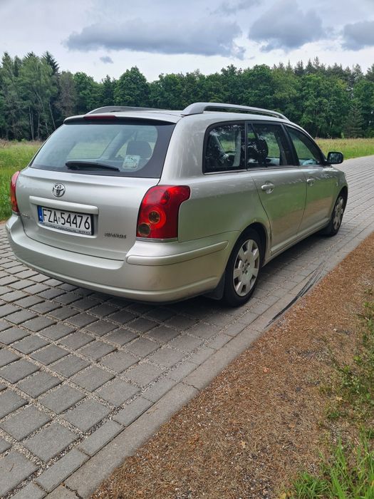 Sprzedam Toyotę Avensis 2003r jeden właściciel